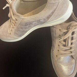 ☘️- IMAC Metallic Beige Leather Sneakers Light Style. Made in Italy Sz 40
